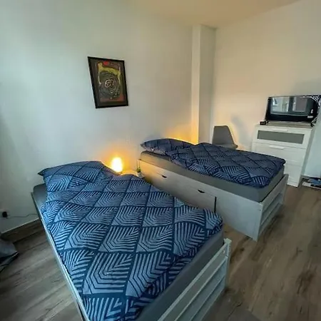 Apartment Neu Eingerichtete Monteurwohnung In Zentraler Lage In *